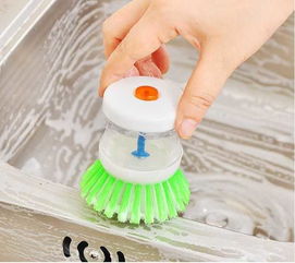 廚房清潔利器 加液洗鍋刷，輕松應對灶臺油污